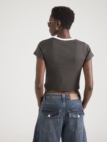 LEVI'S ® Μπλουζάκι 'Graphic Essential Sporty' σε μαύρο: πίσω