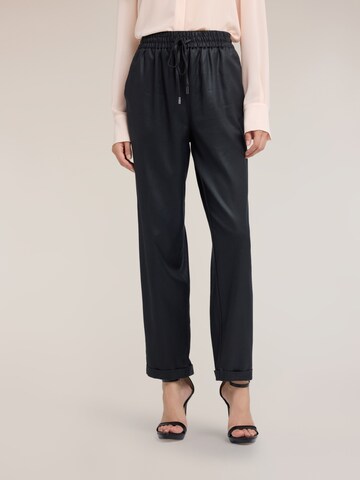 Regular Pantalon MOTIVI en noir