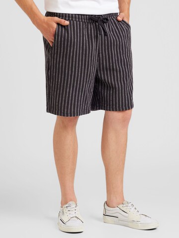 TOPMAN Regular Shorts in Blau: predná strana