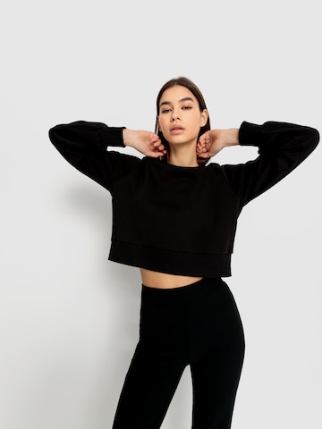 LSCN by LASCANA Sweatshirt in Black: front