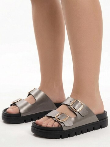 Lee Cooper Mules in Silver