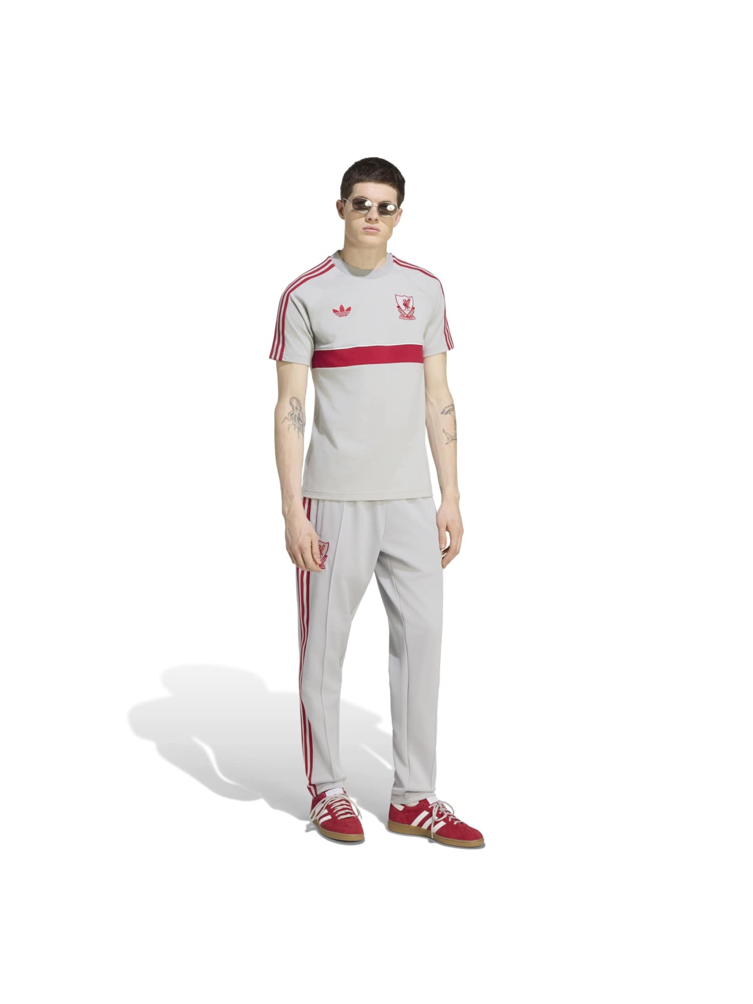 ADIDAS PERFORMANCE Функциональная футболка 'LFC OG2' в Серый