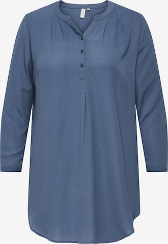 Camicia da donna di ONLY Carmakoma in blu: frontale