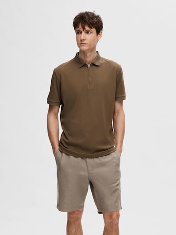 SELECTED HOMME Poloshirt 'FAVE' in Braun: predná strana