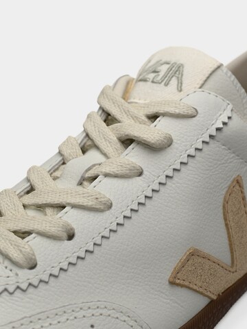 Baskets basses 'Volley' Veja en blanc
