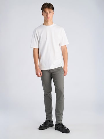 Coupe slim Pantalon chino Lindbergh en gris