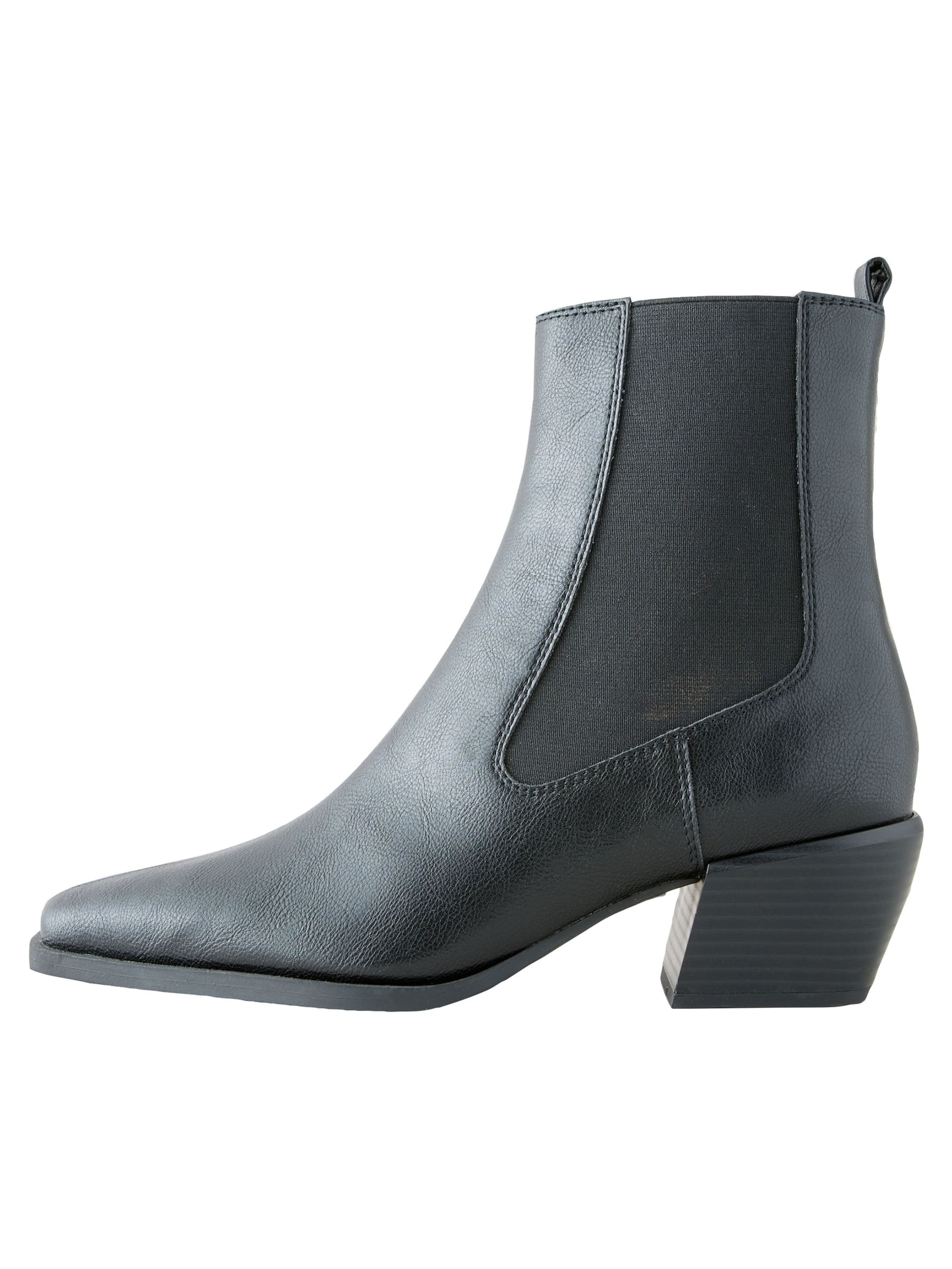 Next Bootie 'Forever Comfort' in Black: front