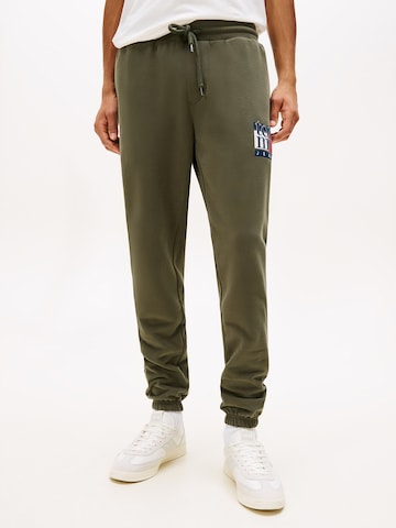 Effilé Pantalon Tommy Jeans en vert : devant