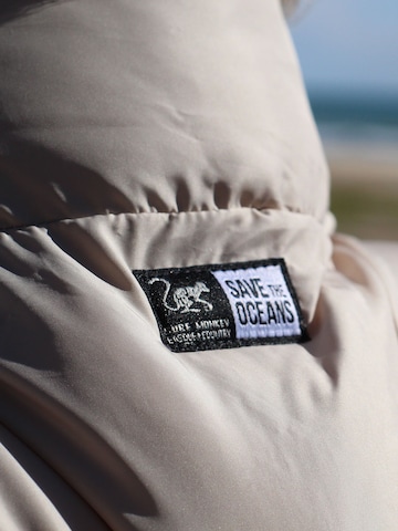 Surf Monkey - Chaleco deportivo 'Pufferweste' en beige