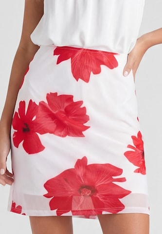 IZIA Skirt in Pink: front