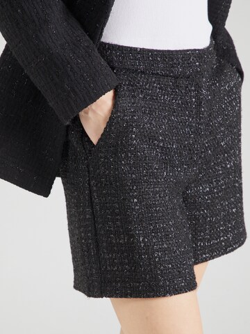 VILA Regular Shorts 'VIKIPPI' in Schwarz