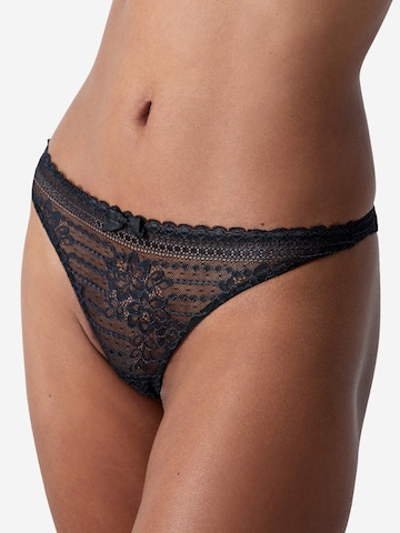 ETAM Thong 'PANAMA' in Black: front