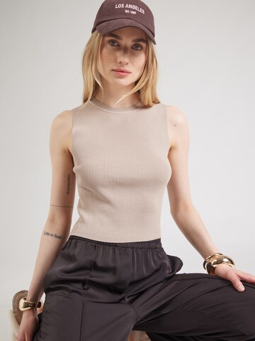 Top in maglia 'ONLMAJLI' di ONLY in grigio: frontale