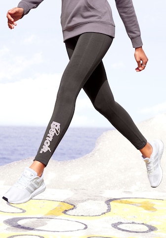 BENCH Skinny Functionele broek in Grijs: voorkant