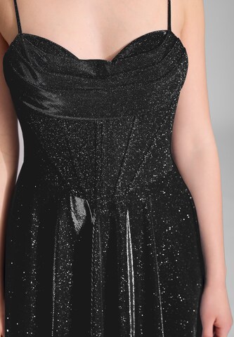 HEY KYLA Kleid in Schwarz