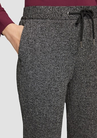 s.Oliver BLACK LABEL Regular Hose in Schwarz