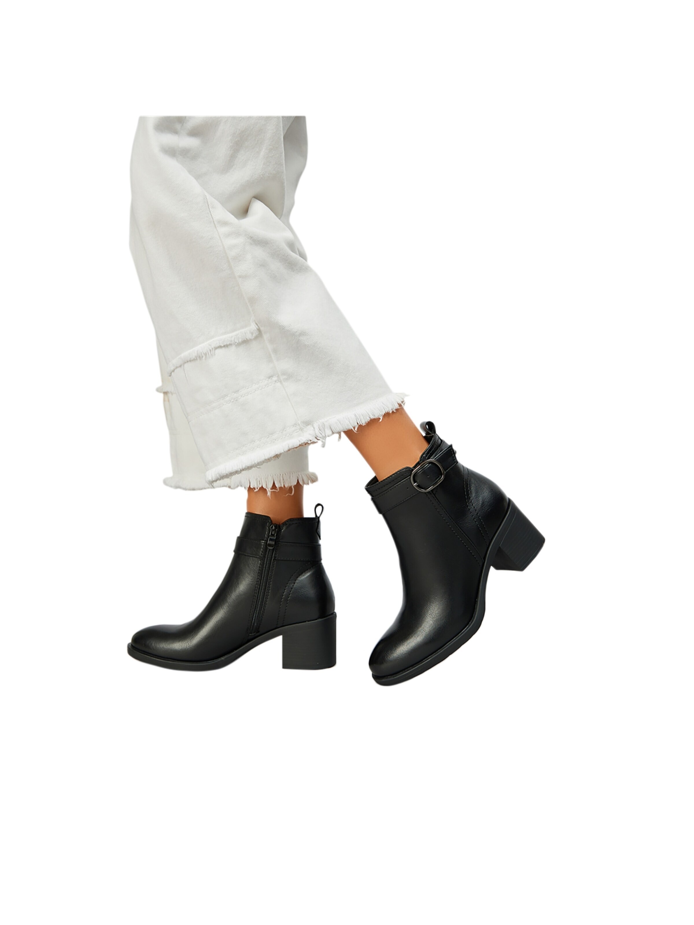 Bottines 'Stiefeletten mit Reißverschluss am Absatz' Super Mode en noir : devant