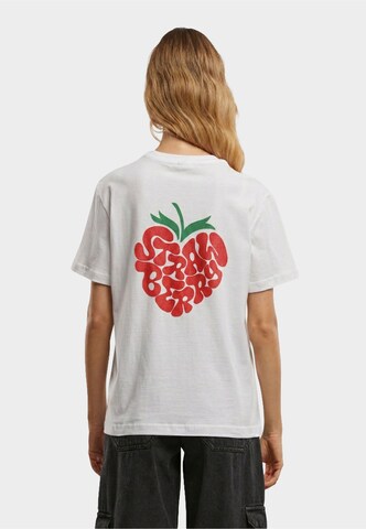 Miss Tee T-Shirt 'Strawberry Heart' in Weiß: Vorderseite
