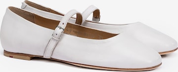 LLOYD Ballet Flats with Strap in White