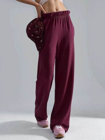 Pantaloni di Hiccup in rosso: frontale