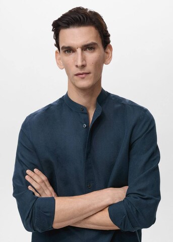 Coupe regular Chemise 'Chennai' MANGO MAN en bleu