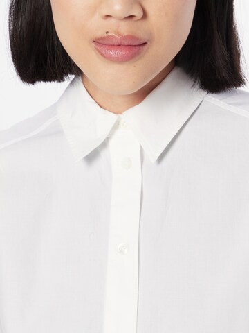 DRYKORN - Blusa 'Sanah' en blanco