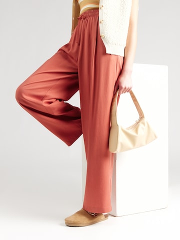 Iriedaily Baggy Панталон с набор 'Tenca' в червено: отпред