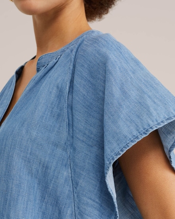 Rochie de la WE Fashion pe albastru