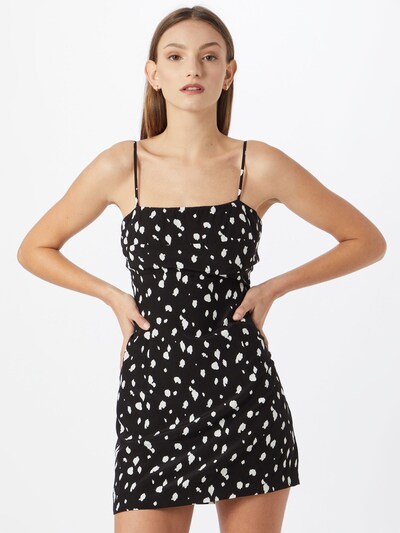 Rochie Bardot pe negru / alb, Vizualizare model