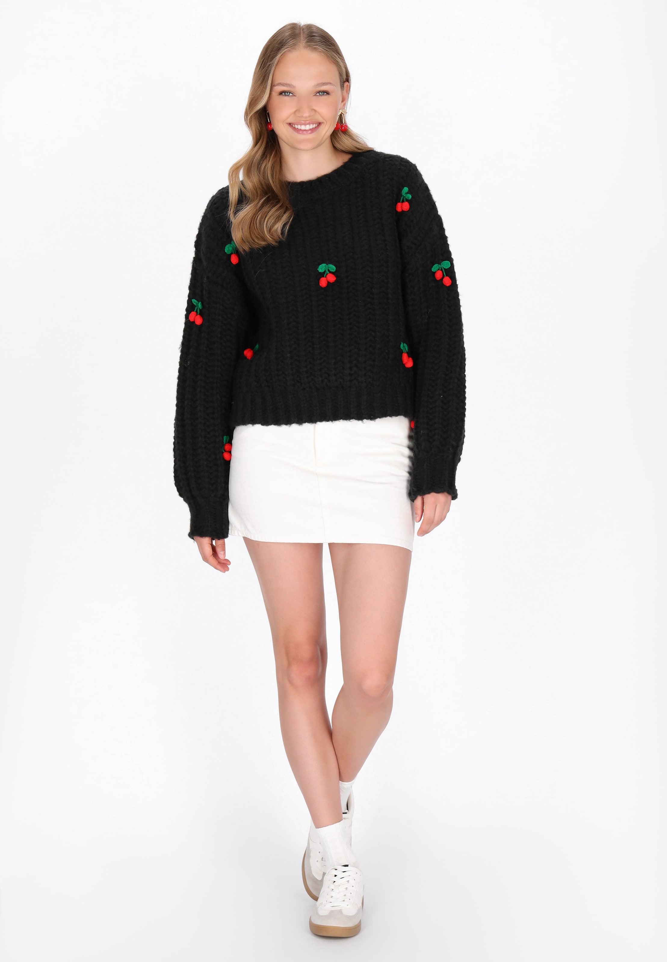 swirly Sweater in Black: front