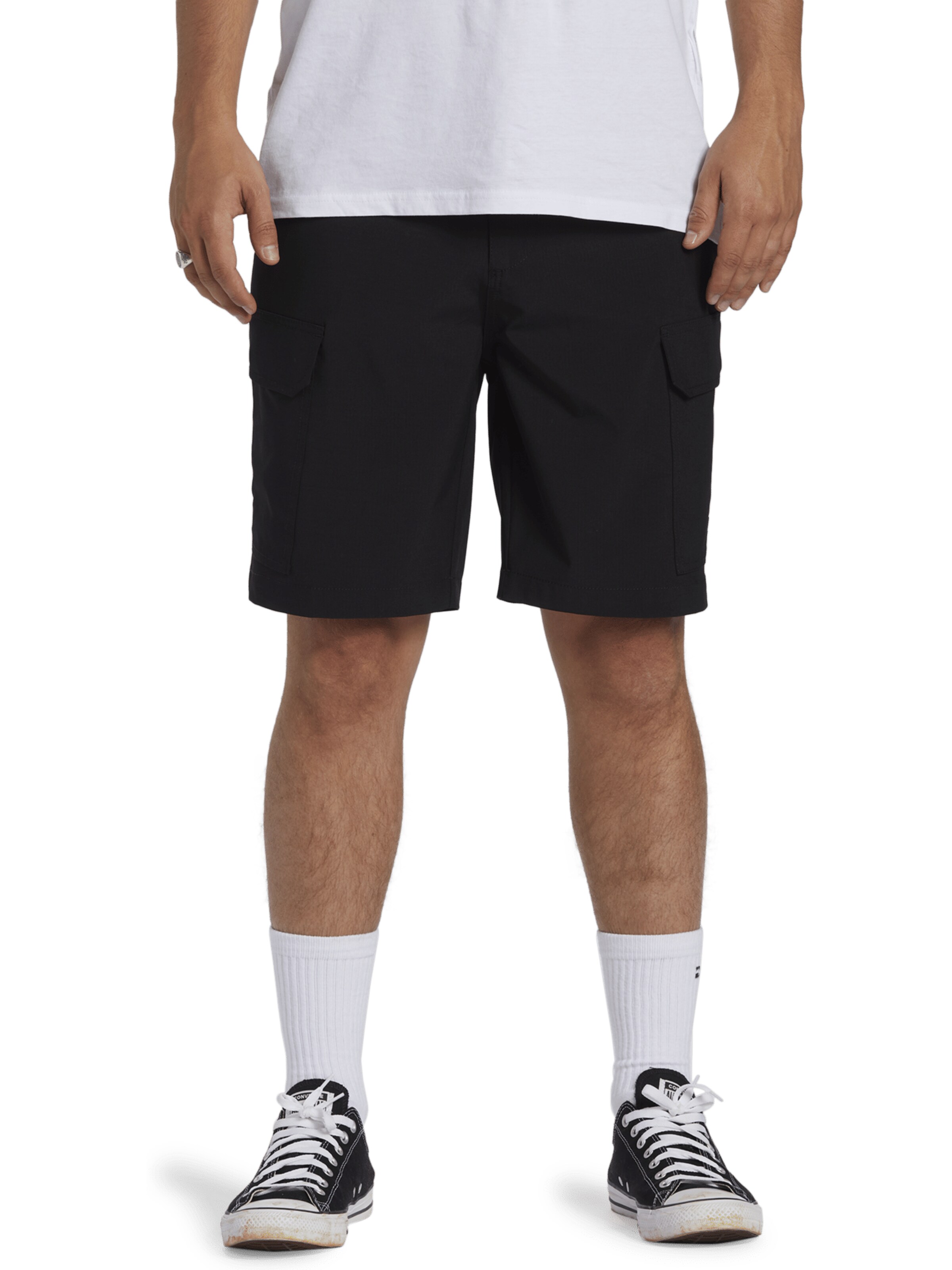 Regular Pantalon cargo 'Surftrek Transport 19' BILLABONG en noir : devant