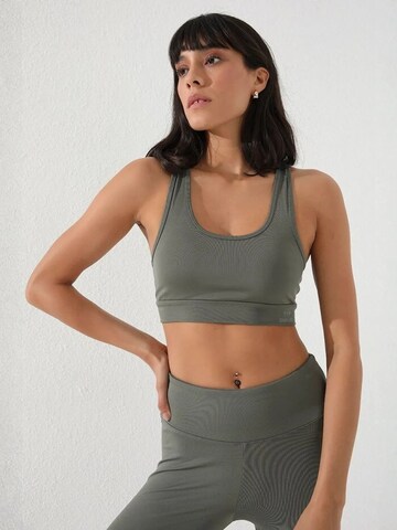 Tommy Life - Top desportivo 'Aktive Oberteile' em mistura de cores