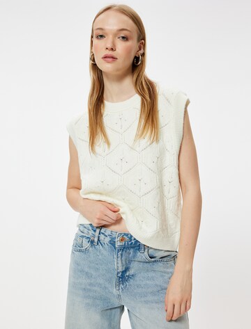 Koton Pullover in Weiß: Vorderseite