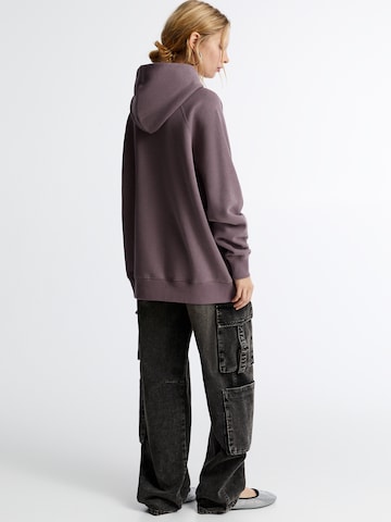 Pull&BearSweater majica - ljubičasta boja