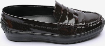 Tod's Flats & Loafers in 37 in Brown: front