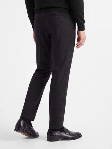 Thomas Goodwin Regular Suit in Red