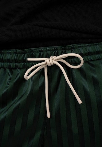 Prohibited Regular Pants 'Breakline' in Green