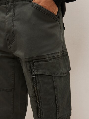 Slimfit Pantaloni cargo di Next in verde