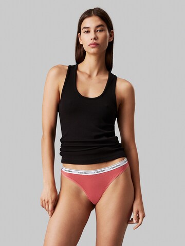 Calvin Klein Underwear Thong in Red: front