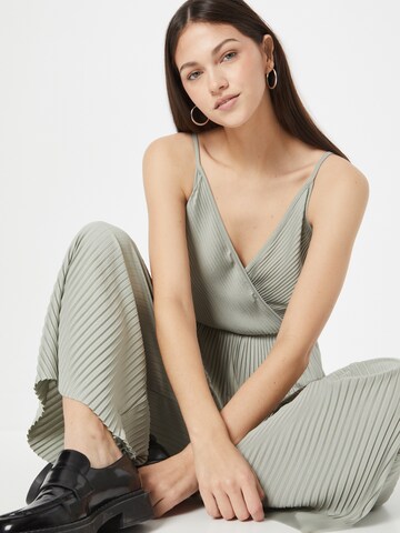 ABOUT YOU Jumpsuit 'Jessie' in Grün