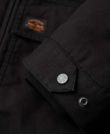 Superdry - Parca de invierno en negro
