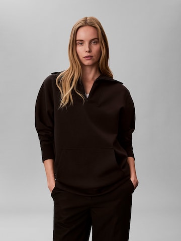 Calvin Klein Sweatshirt in Black: front