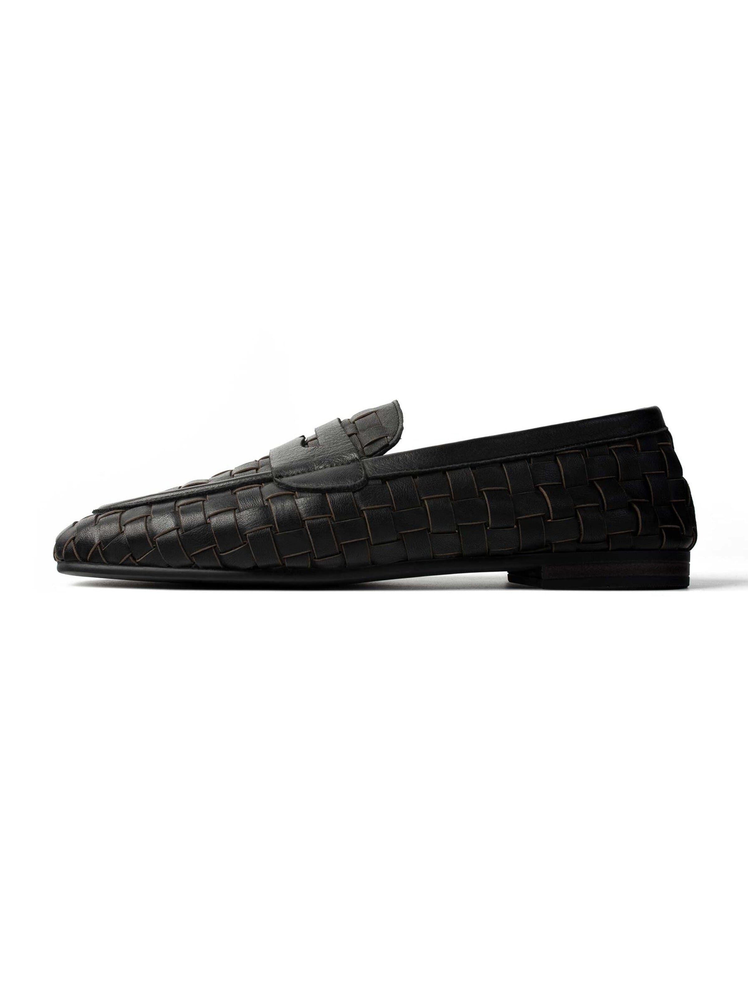 L37 HANDMADE SHOESSlip On cipele 'WALKING UNDER GOLDEN SKIES' - crna boja: prednji dio