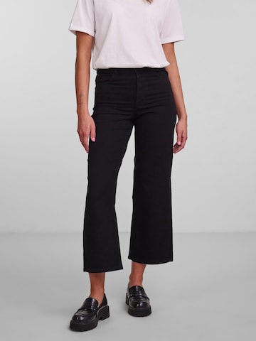 PIECES Jeans 'Peggy' in Black: front