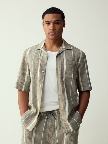 Next Regular Fit Hemd in Grün: Vorderseite