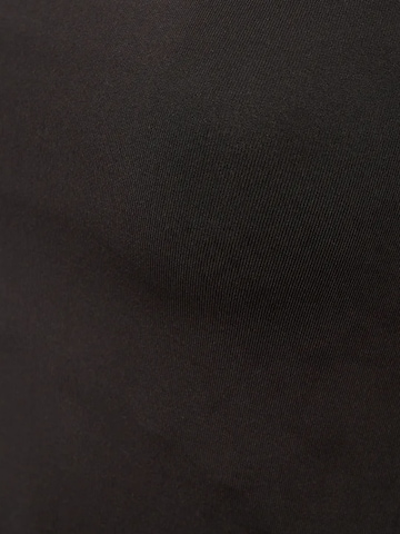 Hiccup Top in Black