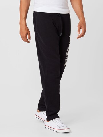 Effilé Pantalon HOLLISTER en noir : devant