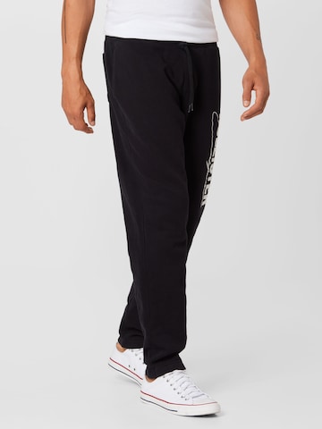 HOLLISTER Tapered Pants in Black: front