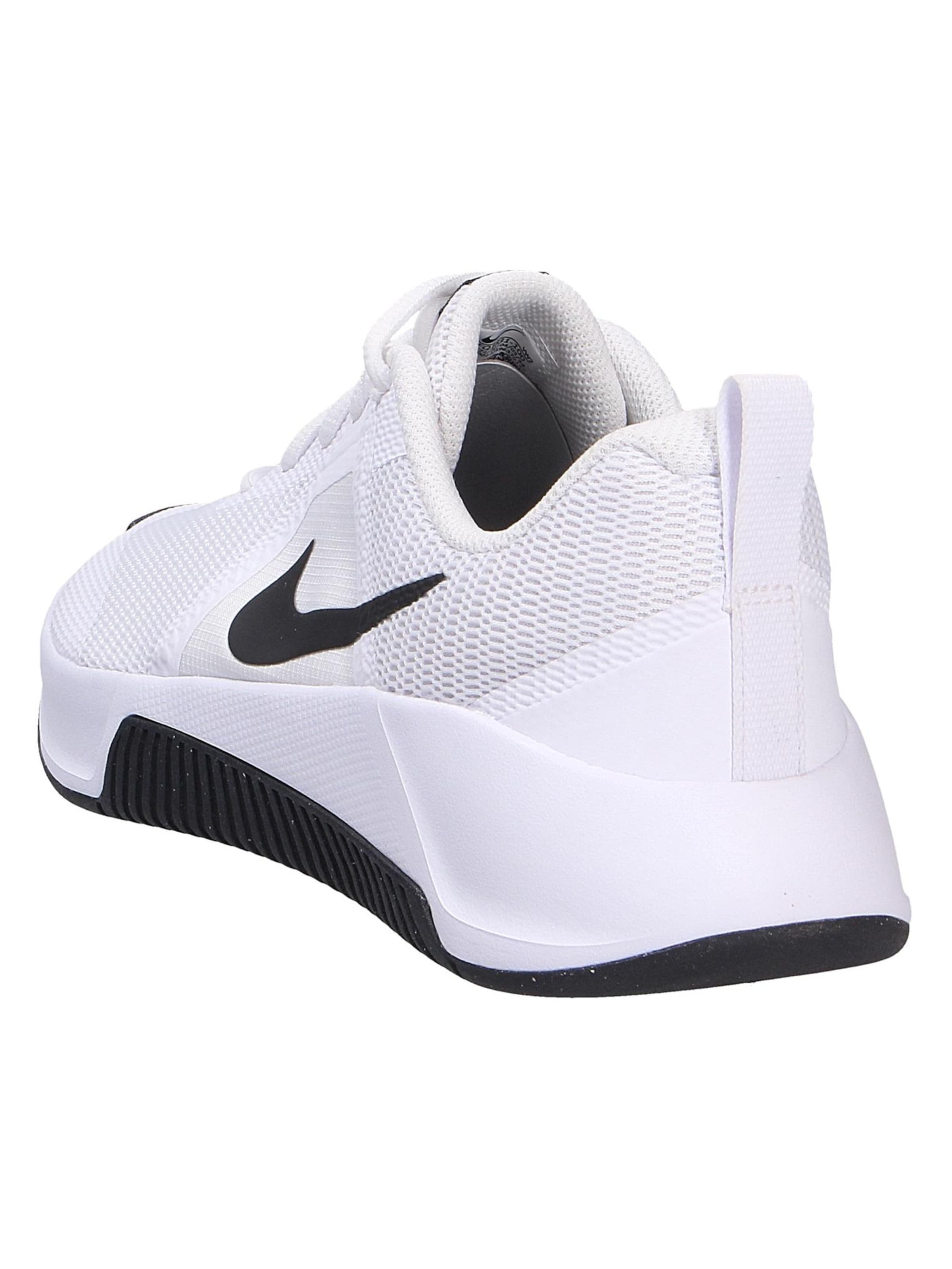 NIKE Sneakers in White