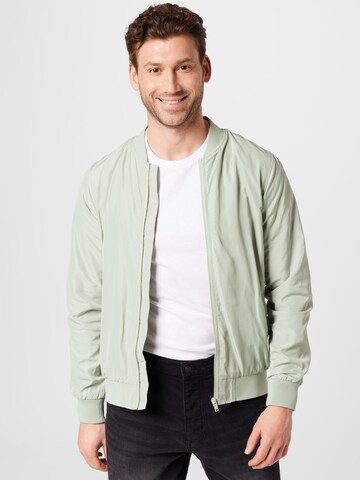 BURTON MENSWEAR LONDON Демисезонная куртка в Зеленый: спереди